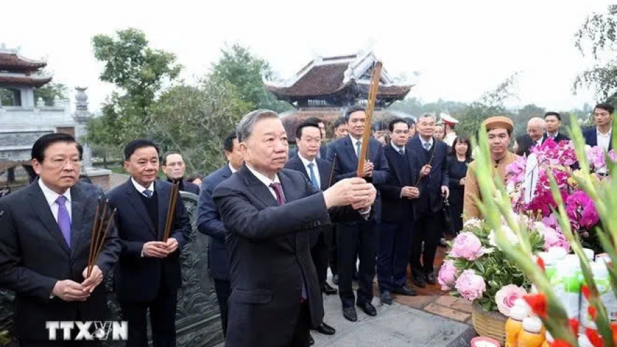 Party General Secretary To Lam commemorates President Ho Chi Minh in Nghe An